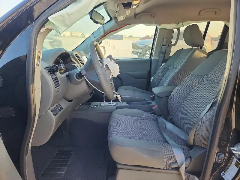 2021 NISSAN FRONTIER SV  