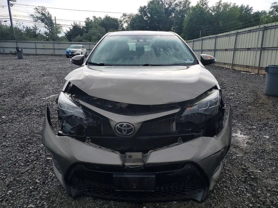 2017 TOYOTA COROLLA SE  