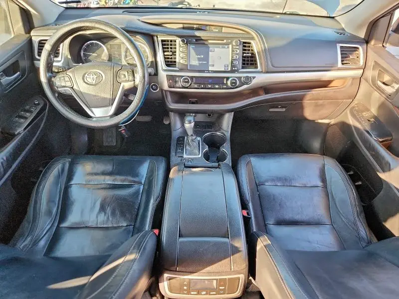 2014 TOYOTA HIGHLANDER XLE  