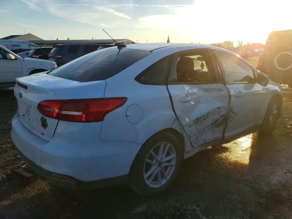 2017 FORD FOCUS SE  