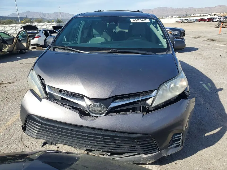 2019 TOYOTA SIENNA LE 8-PASSENGER  