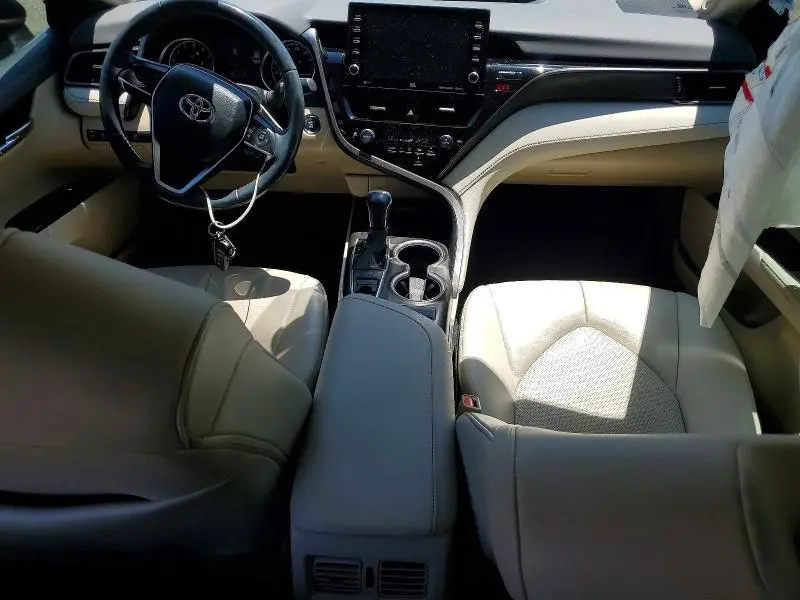 2023 TOYOTA CAMRY XLE  