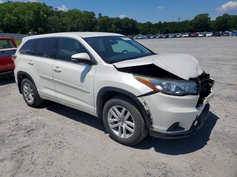 2016 TOYOTA HIGHLANDER LE  