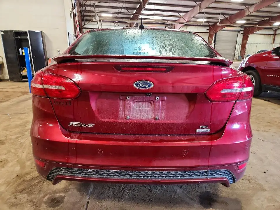2015 FORD FOCUS SE  
