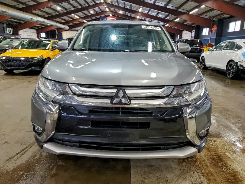 2017 MITSUBISHI OUTLANDER SE  