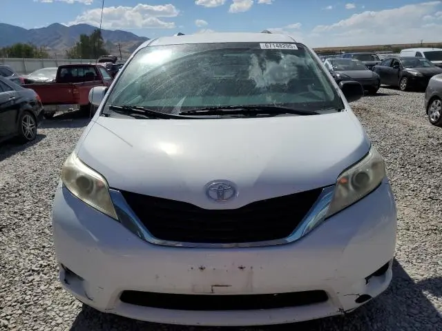 2011 TOYOTA SIENNA LE  