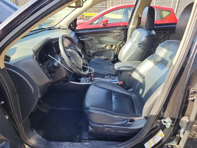 2019 MITSUBISHI OUTLANDER SE  