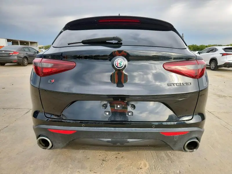 2021 ALFA ROMEO STELVIO SPORT  