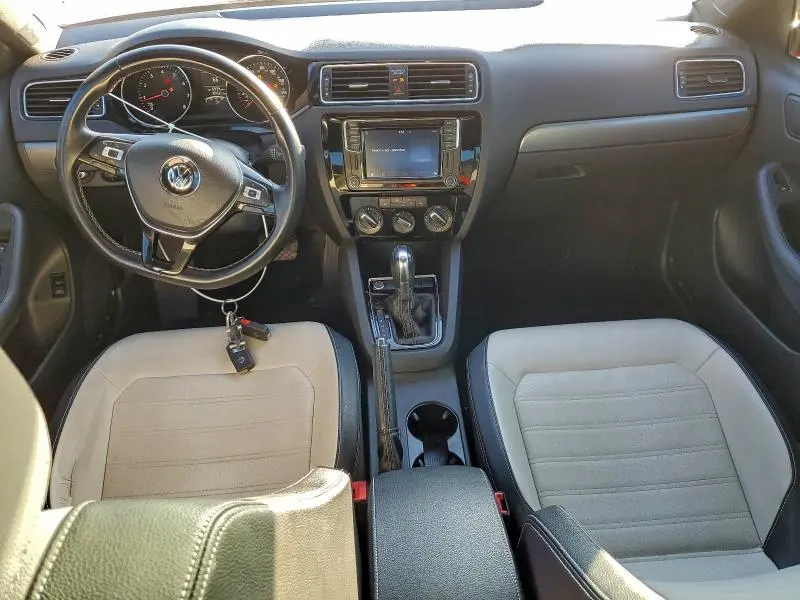 2017 VOLKSWAGEN JETTA SPORT  