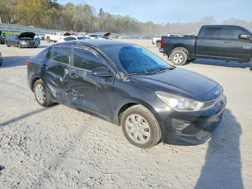 2022 KIA RIO LX  