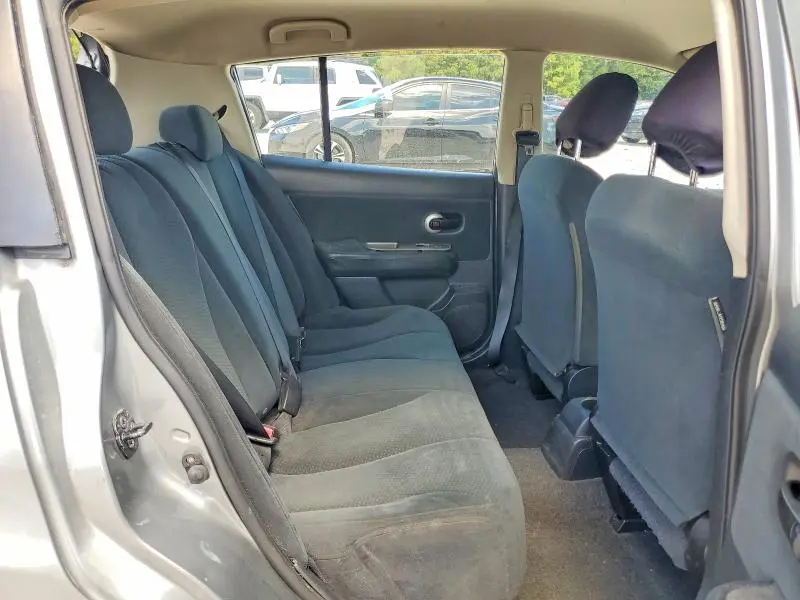2010 NISSAN VERSA 1.8 S  