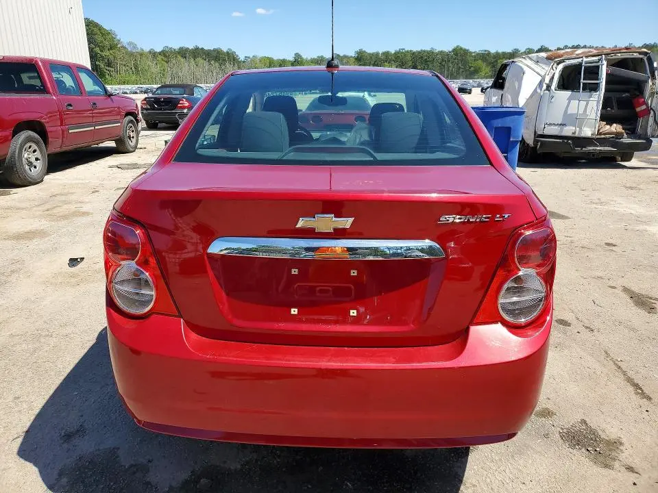 2016 CHEVROLET SONIC LT  