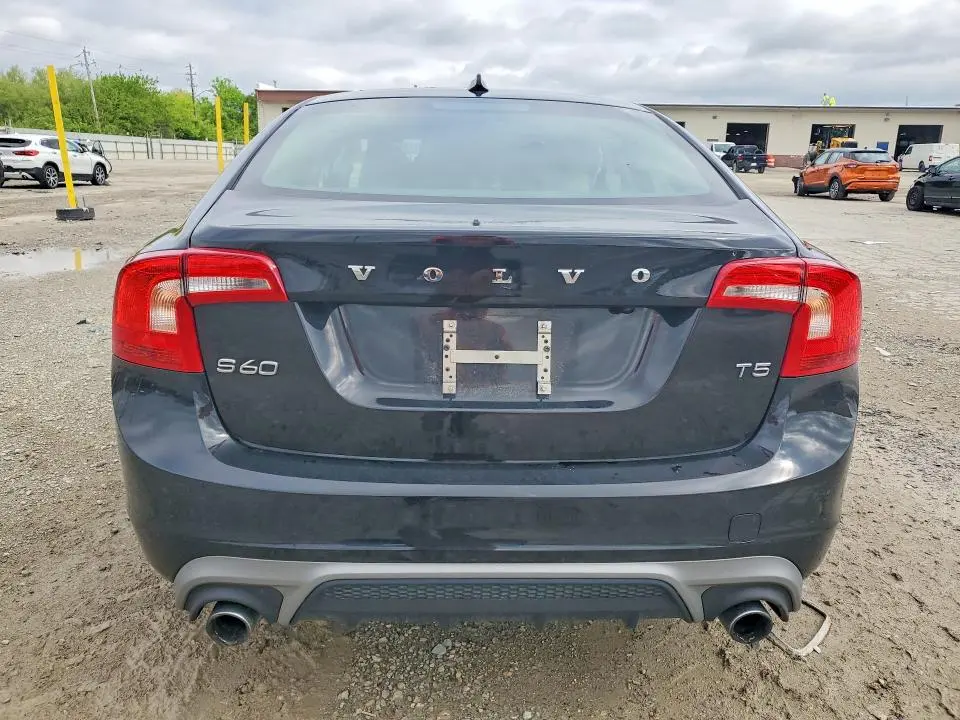 2018 VOLVO S60 DYNAMIC  