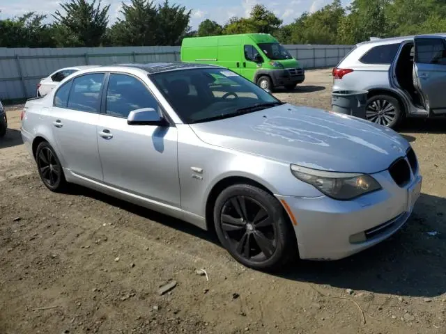 2010 BMW 528 XI  