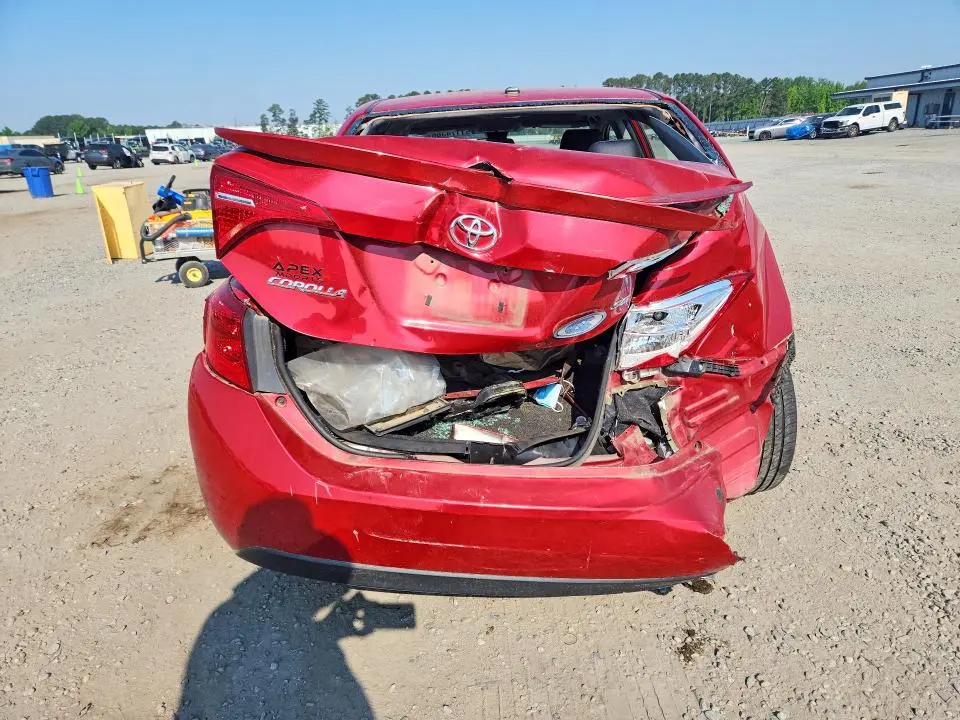 2018 TOYOTA COROLLA SE  