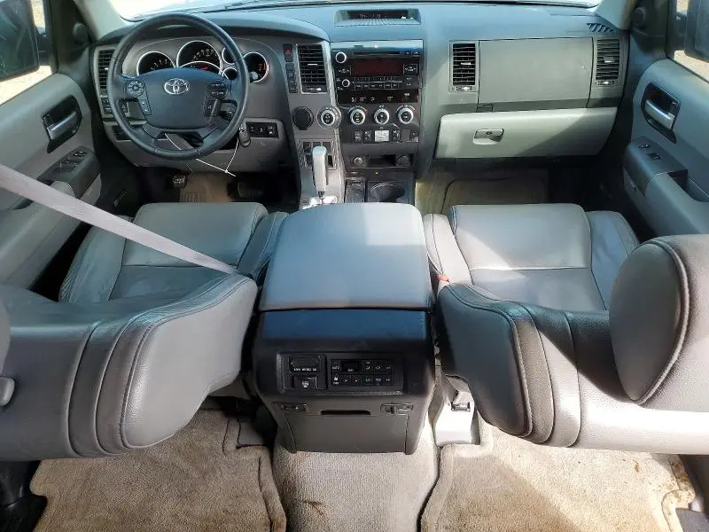 2010 TOYOTA SEQUOIA LIMITED  