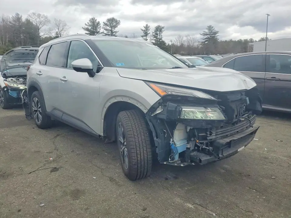 2021 NISSAN ROGUE SV  