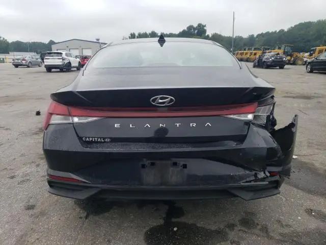 2022 HYUNDAI ELANTRA SE  
