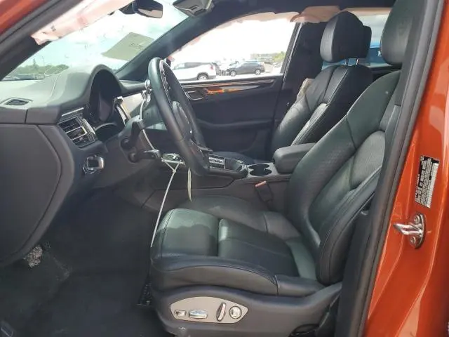 2022 PORSCHE MACAN