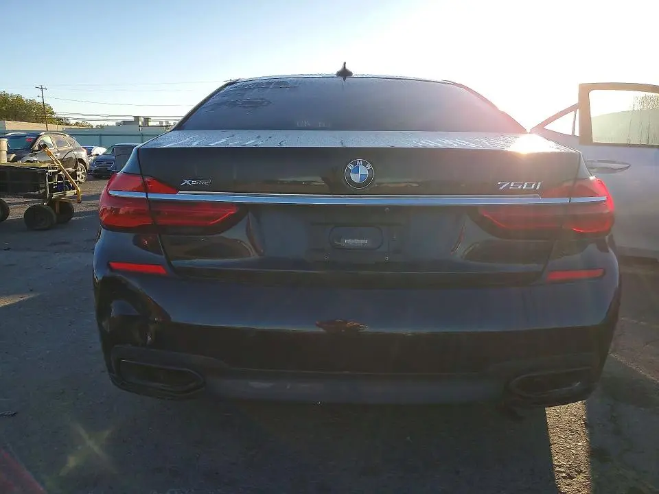 2016 BMW 750 XI  