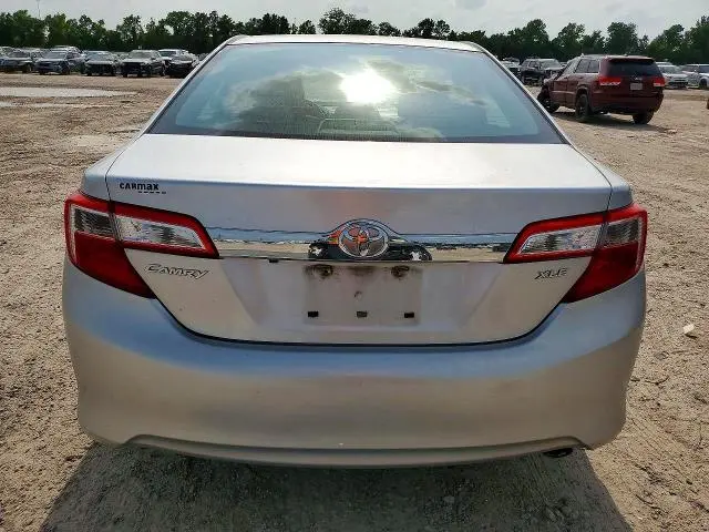 2012 TOYOTA CAMRY XLE  
