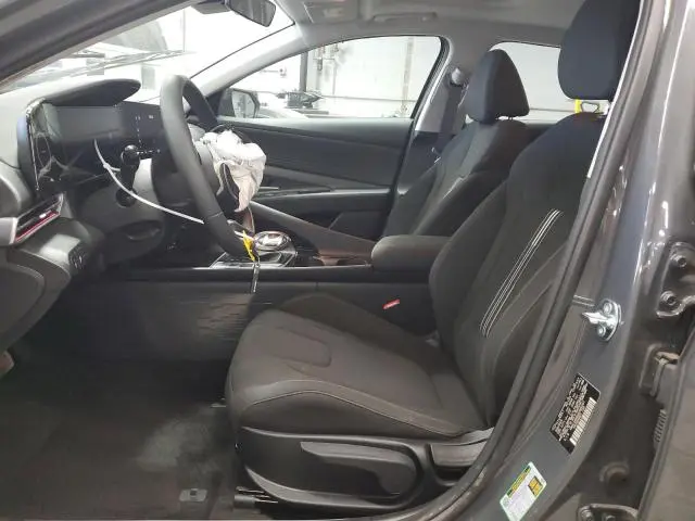 2025 HYUNDAI ELANTRA SEL  