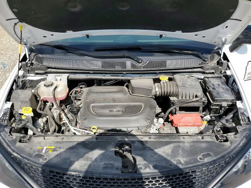 2024 CHRYSLER VOYAGER LX  