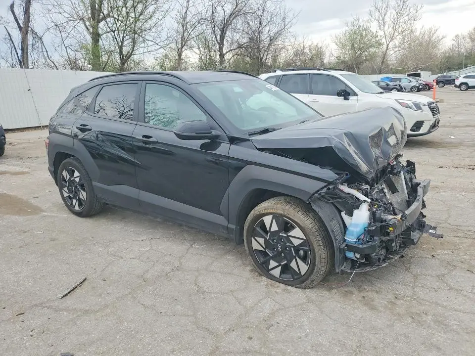 2025 HYUNDAI KONA SE  