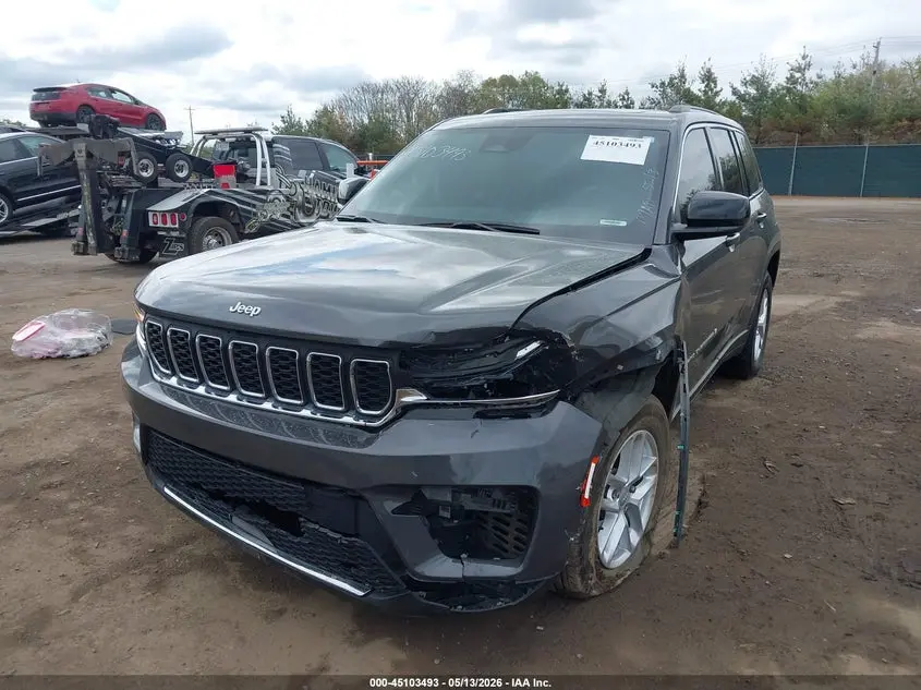 2024 JEEP GRAND CHEROKEE LAREDO X 4X4