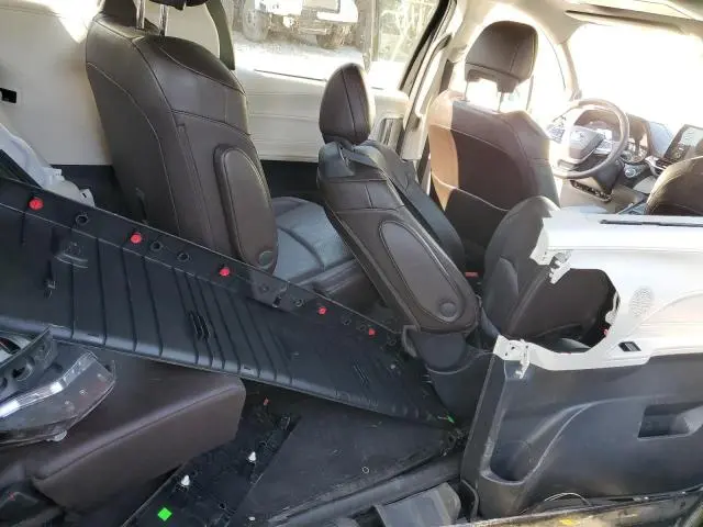 2021 TOYOTA SIENNA PLATINUM 7-PASSENGER  
