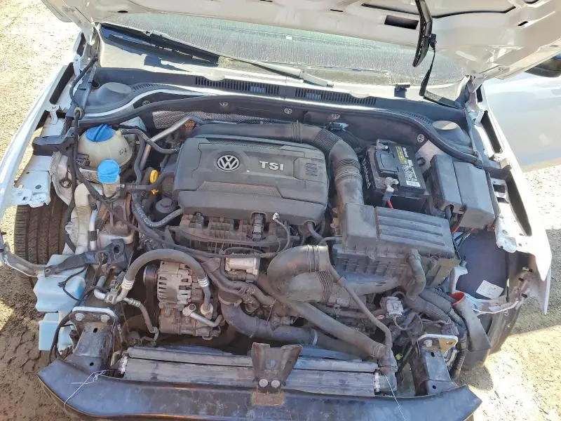 2016 VOLKSWAGEN JETTA SPORT  