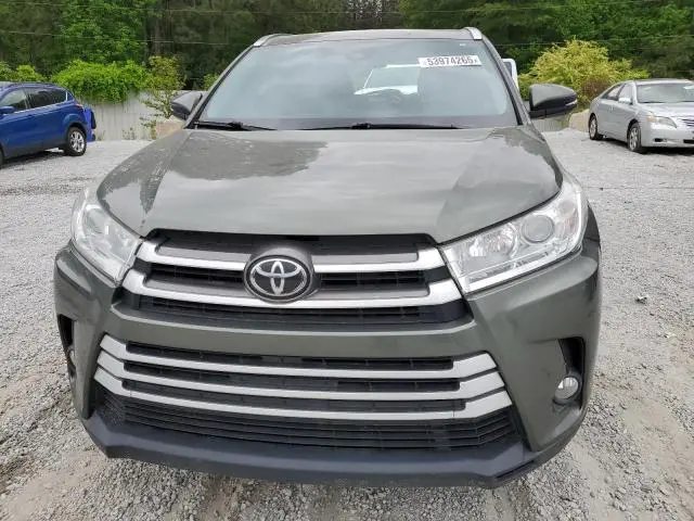 2019 TOYOTA HIGHLANDER SE  