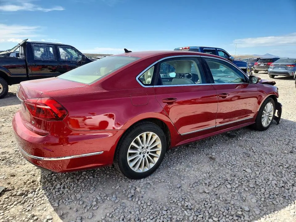 2017 VOLKSWAGEN PASSAT SE  