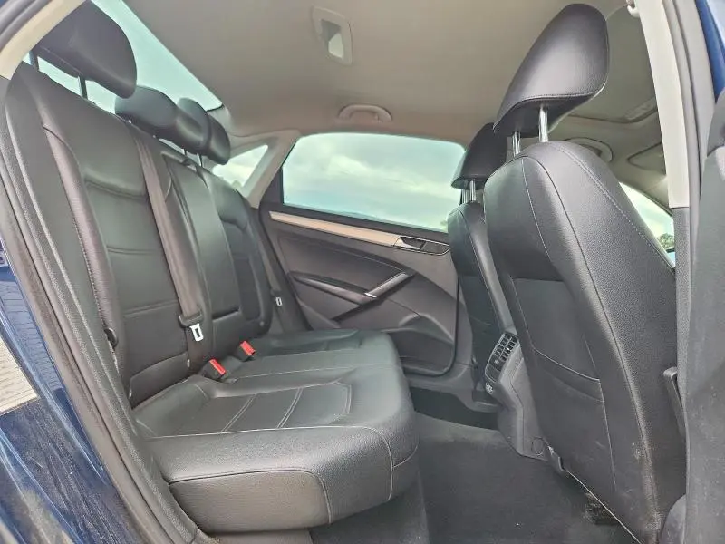 2019 VOLKSWAGEN PASSAT WOLFSBURG  