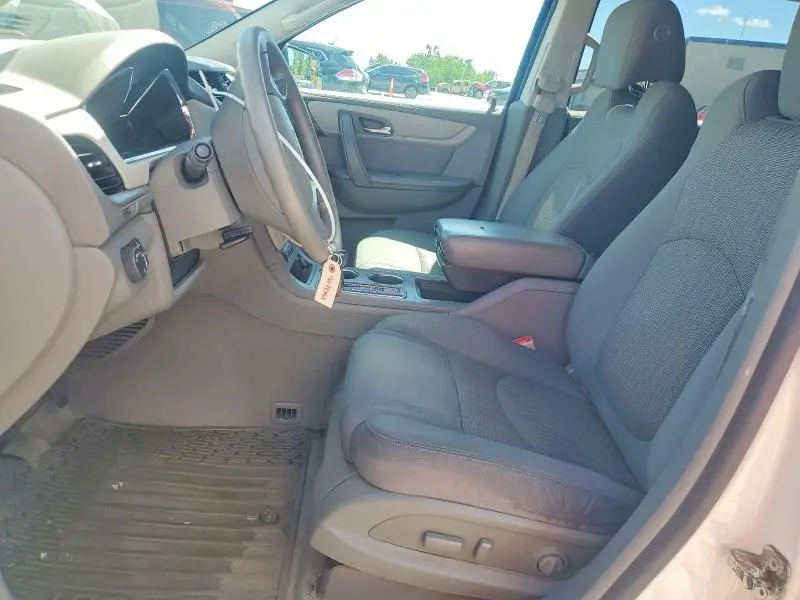 2013 CHEVROLET TRAVERSE LS  
