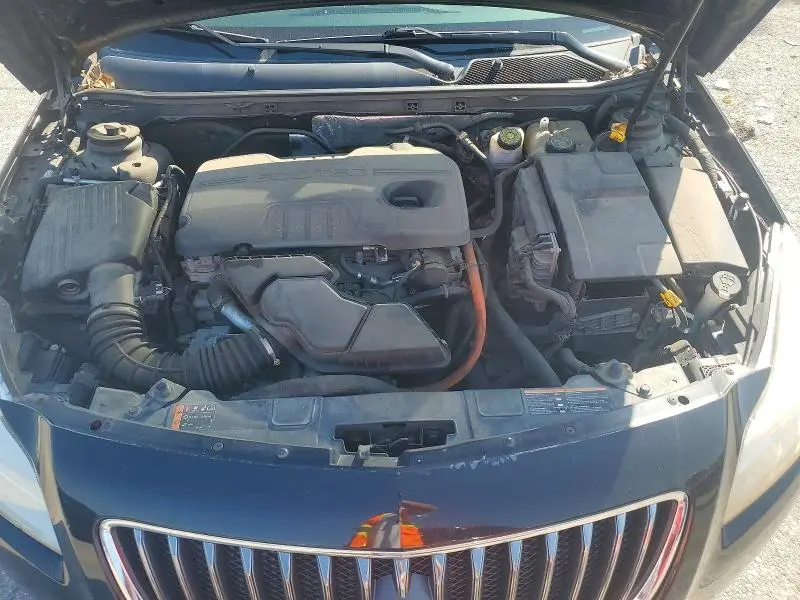 2013 BUICK REGAL   