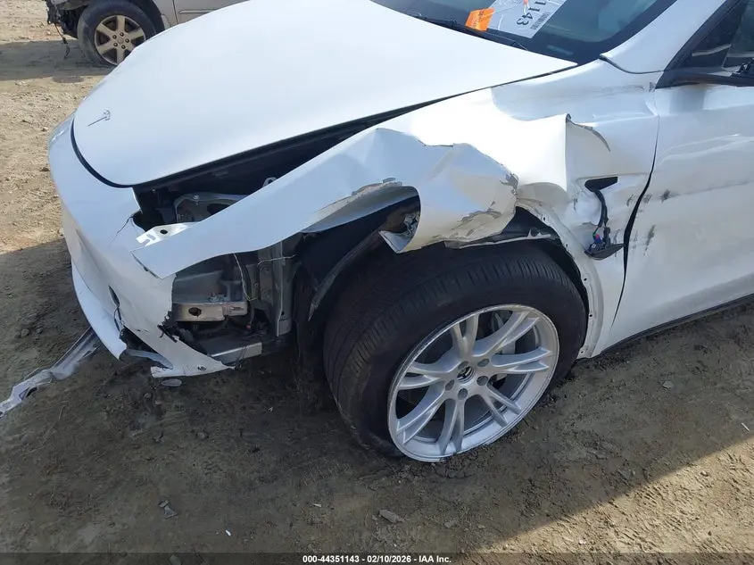 2024 TESLA MODEL Y LONG RANGE DUAL MOTOR ALL-WHEEL DRIVE