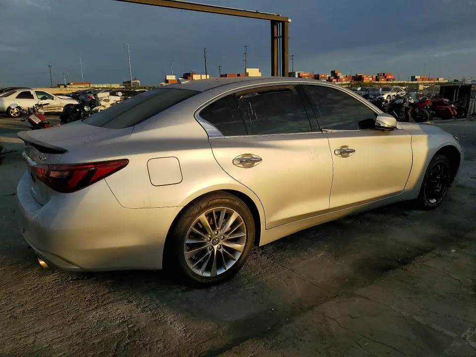 2019 INFINITI Q50 LUXE  