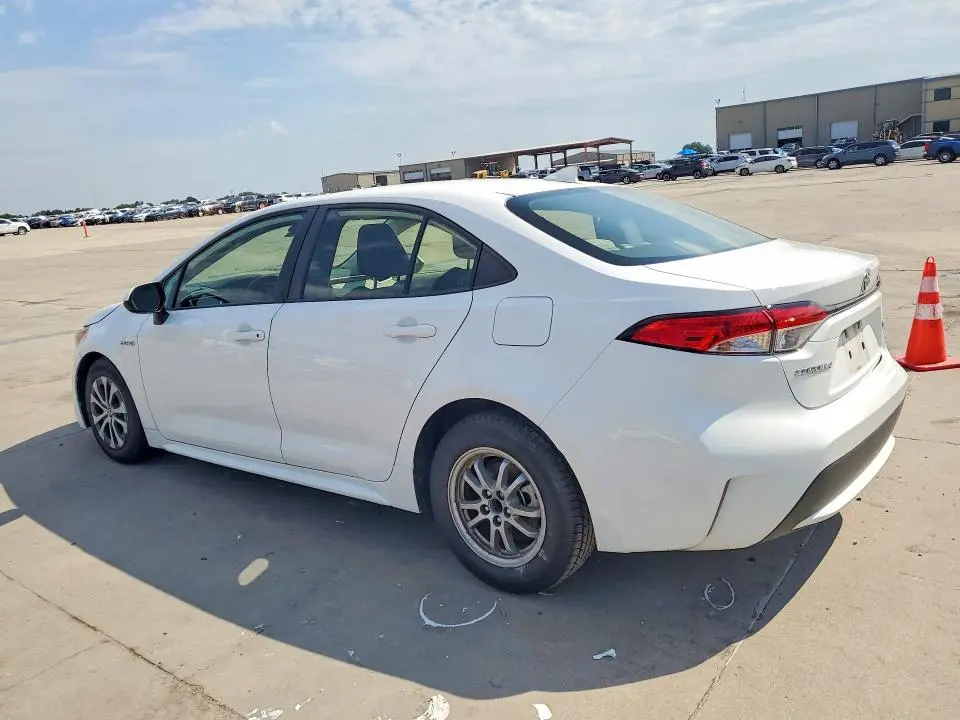 2021 TOYOTA COROLLA LE  