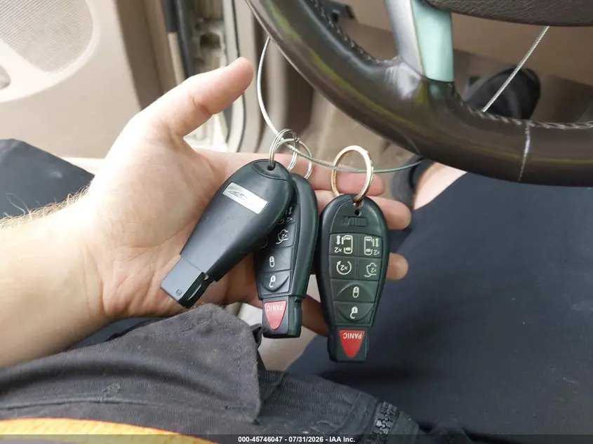 2013 CHRYSLER TOWN & COUNTRY LIMITED