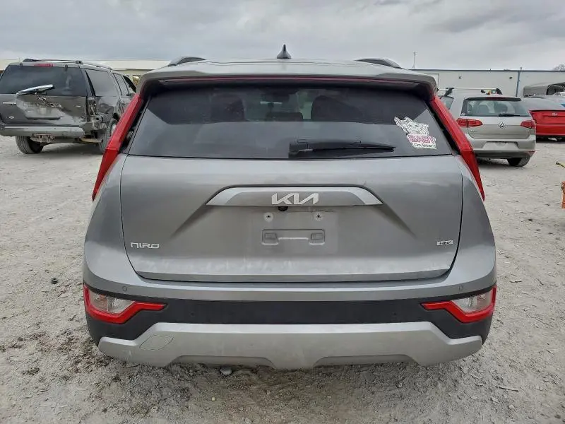 2023 KIA NIRO EX  