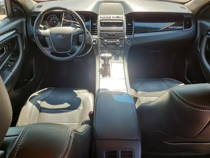 2011 FORD TAURUS LIMITED  