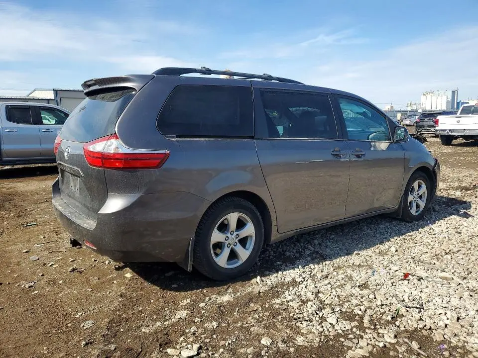 2017 TOYOTA SIENNA LE 8-PASSENGER  