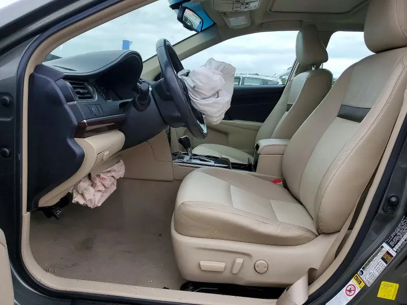 2014 TOYOTA CAMRY XLE  