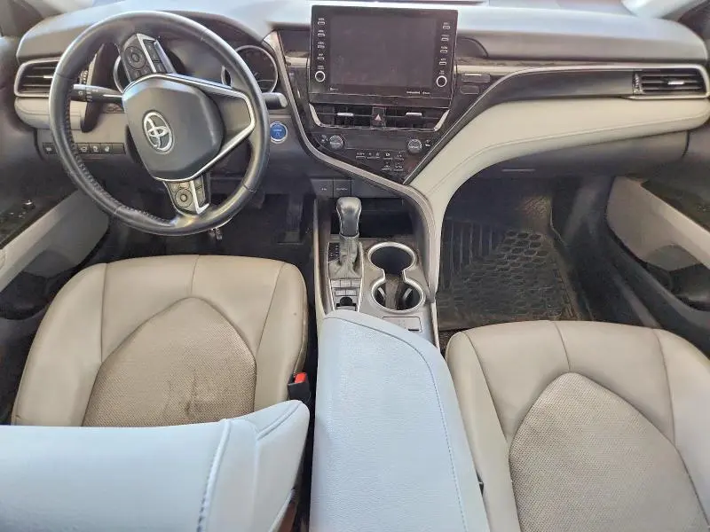 2022 TOYOTA CAMRY XLE  