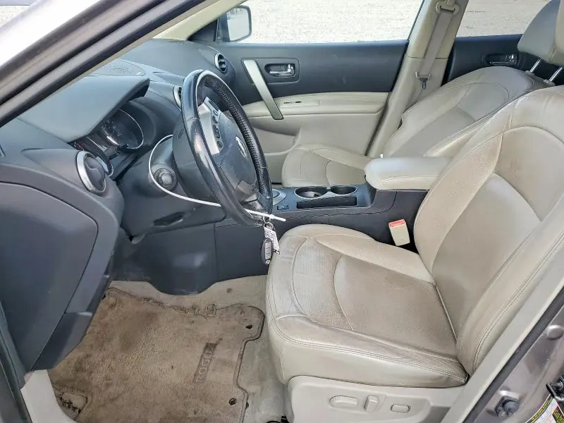 2011 NISSAN ROGUE S  