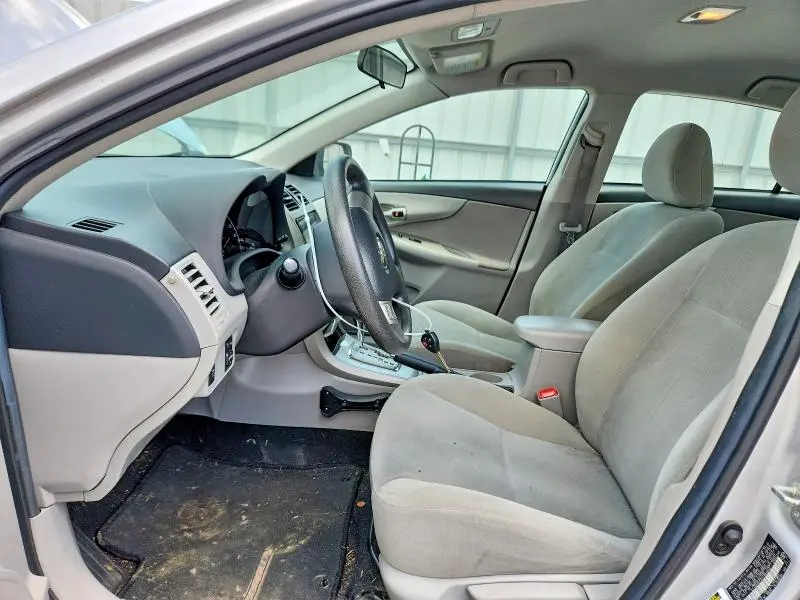 2012 TOYOTA COROLLA LE  