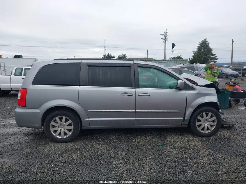 2016 CHRYSLER TOWN & COUNTRY TOURING