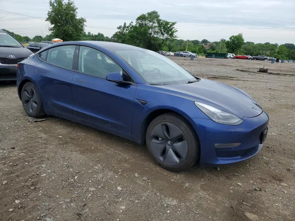 2018 TESLA MODEL 3   