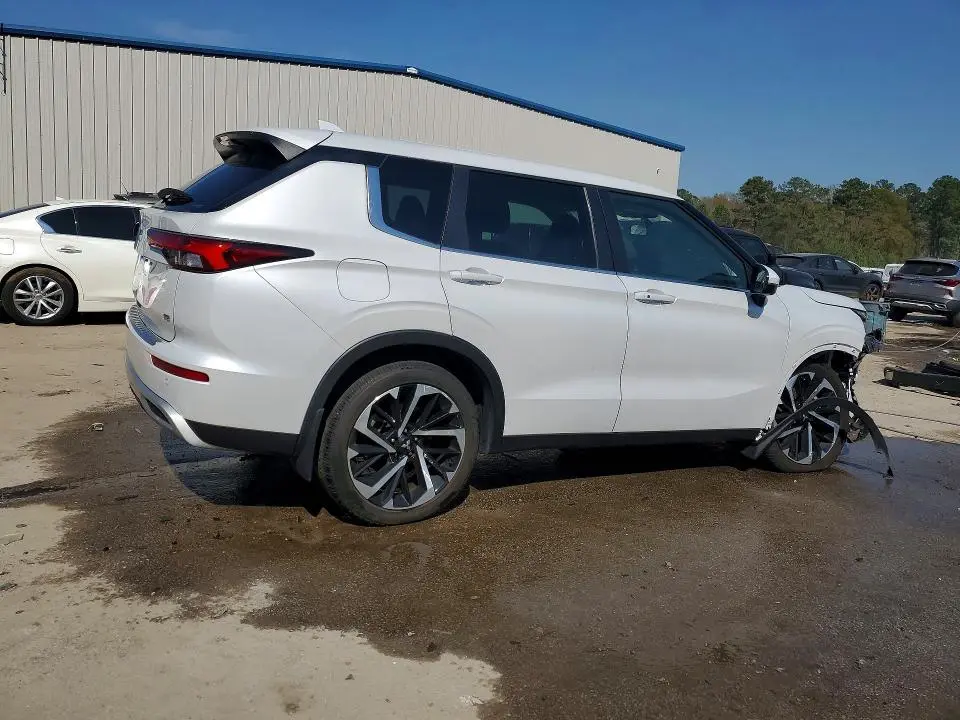 2023 MITSUBISHI OUTLANDER SE  